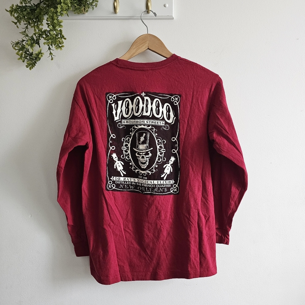 Voodoo Bourbon Street New Orleans Long Sleeve T-Shirt Dark Red Skull Graphic L
